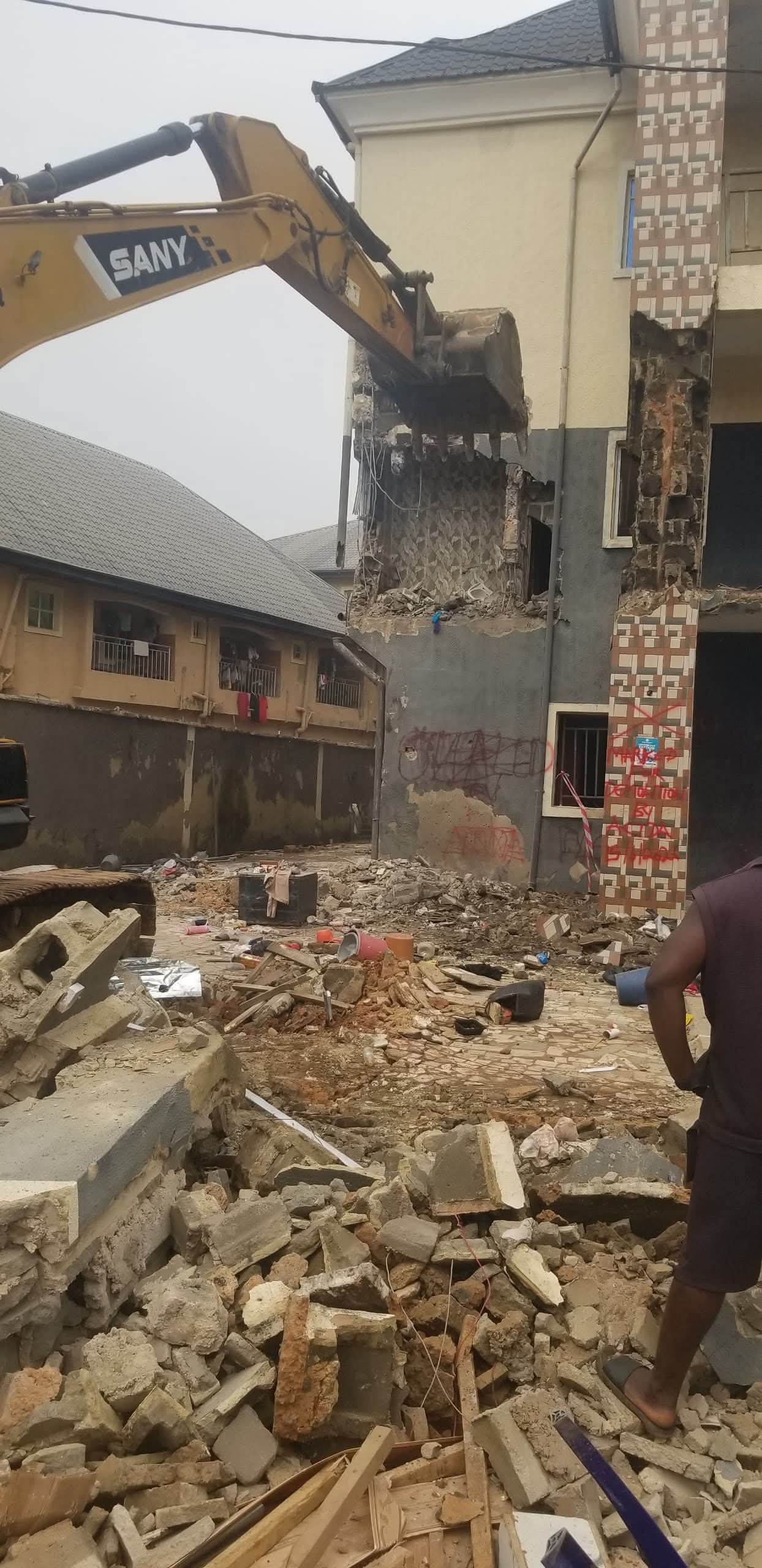 Demolition of a distressed building in Awka by the Awka Capital Territory Development Authority to avert disaster.